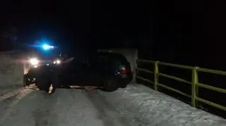 Na miejscu byli policjanci po służbie, którzy pomogli rannej i zatrzymali kierowcę