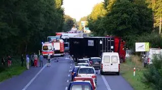 Na miejscu pracują służby ratunkowe 