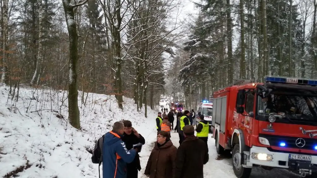 Na miejscu wciąż pracują strażacy