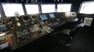Na mostku HMAS Canberra. Koła sterowego nie przewidziano