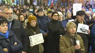 Na rynku w Toruniu rozpoczyna się protest w obronie sądownictwa