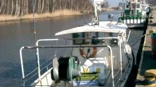 Nad ranem około 2,5 mili od portu w Łebie zatonął kuter rybacki