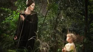 Najmłodsza córka Angeliny Jolie, Vivianne, zagrała rólkę w "Czarownicy", ją także ubierała Polka