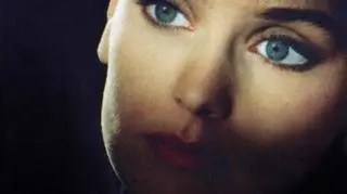 Największą sławę przyniósł piosenkarce hit "Nothing Compares 2U" (fot. materiały prasowe)