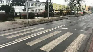 Natychmiast po publikacji zdjęcia nieaktualne pasy zamalowano