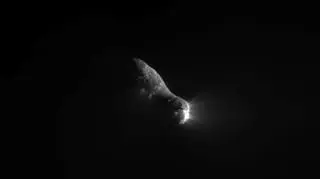 Naukowców zaciekawiły silne erupcje na powierzchni komety (Fot. NASA)