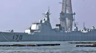 Niszczyciel typu 52C, jeden z najnowocześniejszych okrętów floty Chin. Prawdopodobnie ma system podobny do amerykańskiego AEGIS, ale nie wiadomo nic o jego potencjale