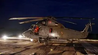 Nocne lądowanie śmiglowca BLMW