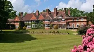 Nowy dom Adele to X)X wieczna posiadłość w West Sussex (fot
