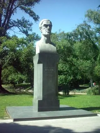 Obecny pomnik Wilsona w Poznaniu