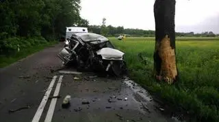 Oboje ranni podróżowali peugeotem