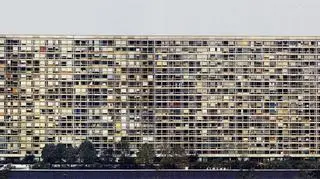 Od "Paris, Montparnasse", za które w 2001 roku zapłacono rekordową kwotę ponad pół miliona dolarów, zaczęła się światowa kariera Gursky'ego (fot. C4 Gallery)