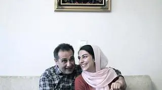 Ojciec Arezoo sprzedaje dywany. "Jest bardzo zabawny. Rozśmiesza ludzi swoimi żartami, bawi w czasie rodzinnych przyjęć"