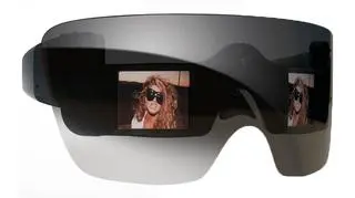 Okulary Lady Gagi robią zdjęcia, wyświetlają filmy wideo i 40 sekund później drukują obrazy (fot. Polaroid)