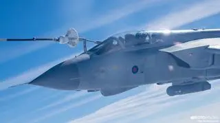 Operacja AAR (Air-to-Air Refueling) niemieckich myśliwców Eurofighter Typhoon i brytyjskich samolotów Panavia Tornado nad Morzem Północnym.