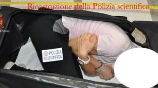 Oprawcy odurzyli modelkę, a następnie w walizce przetransportowali ją do opuszczonego domu niedaleko Turynu