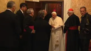 Ostatnie chwile w Watykanie. Papież żegna się z najbliższymi współpracownikami