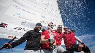 Patryk Zbroja Yacht Racing Team wygrywa regaty Warm Up Match Race.