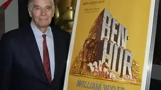 Pierwszą osobą, która w jednym roku ogłaszała nominacje do Oscarów, a potem prowadziła ceremonię, był Charlton Heston. Tu aktor w 2002 roku