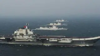 Pierwszy rejs Liaoninga w eskorcie chińskiej "grupy bojowej lotniskowca"