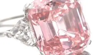 "Pink Graff" to największy rekord aukcji ostatnich lat - sprzedano go za 46 mln dol. (fot. Sotheby's)
