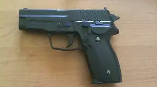 Pistolet gazowy autostopowiczki