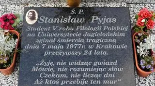 Płyta nagrobkowa studenta (Fot