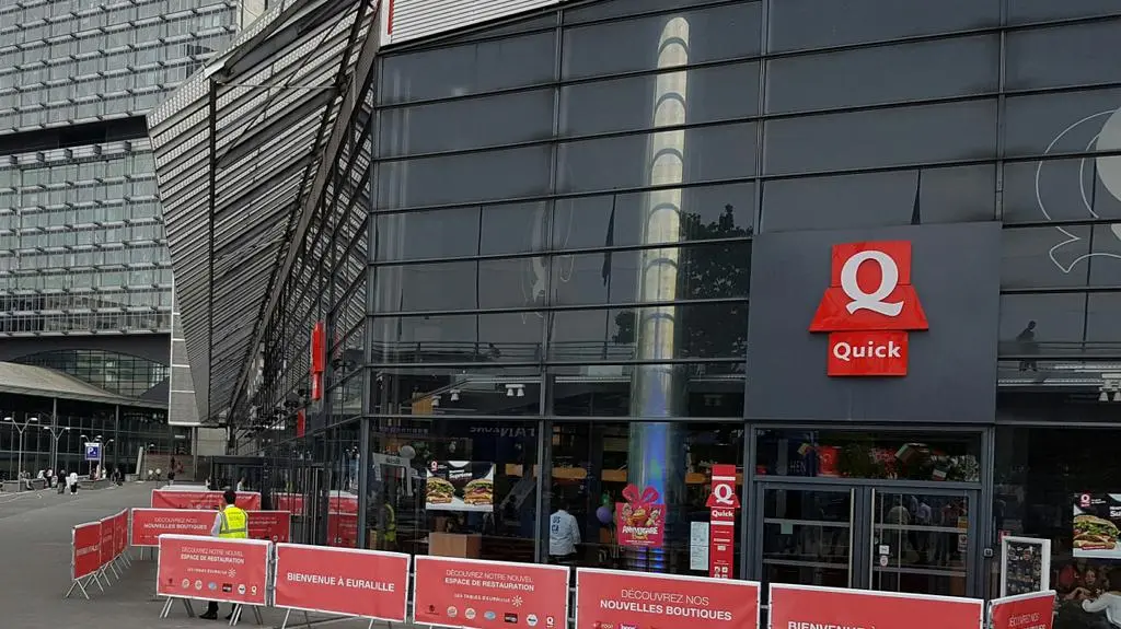 Pod centrum handlowym też pustki