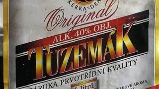 Podróbka wódki "Tuzemak"
