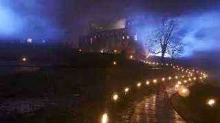 Pokaz odbył się w Pałacu Linlithgow, gdzie blisko siedem wieków temu urodziła się królowa Szkocji, Maria Stuart