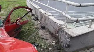 Policja ocenia, że do wypadku doszło przez zbyt dużą prędkość 