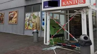 Policja poszukuje dwóch złodziei sejfu sklepowego