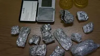 Policja przejęła amfetaminę, broń i amunicję