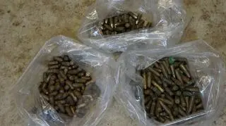 Policja przejęła amfetaminę, broń i amunicję