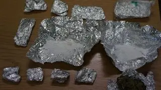 Policja przejęła amfetaminę, broń i amunicję