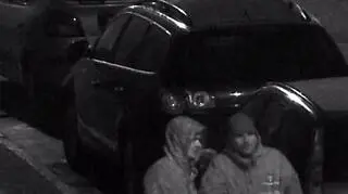 Policja szuka tych mężczyzn