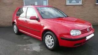 Policja szuka VW Golfa podobnego do tego ze zdjęcia (South Yorkshire Police)