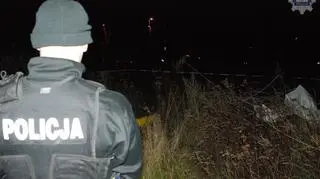 Policja zabezpieczała miejsce gdzie spadła rakieta