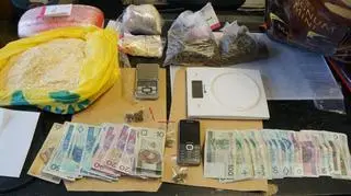 Policja zabezpieczyła kilka tysięcy złotych w gotówce