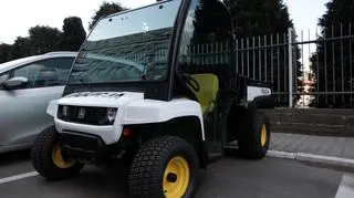 Policja zakupiła ciągnik komunalny John Deere