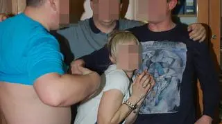 Policjanci mieli pić alkohol naprzeciwko gabinetu komendanta 