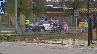 Policjanci udzielili pomocy poszkodowanemu (fot. lwowekslaski.net)