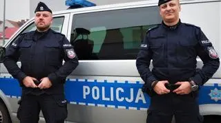 Policjanci uratowali mężczyźnie życie 