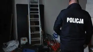 Policjanci zatrzymali 46-letniego Łotysza , który włamał się do rurociągu i kradł z niego paliwo