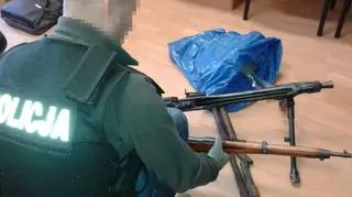Policjanci znaleźli i zabezpieczyli nielegalną broń 