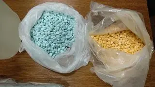 Policjanci znaleźli między innymi tabletki ecstasy