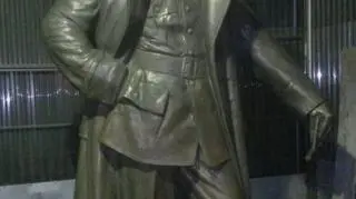 Pomnik wązy ponad tonę