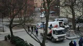 Pomnik wrócił na cokół
