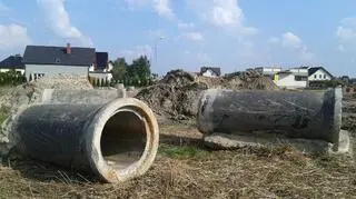 Ponad rok temu chojnicki magistrat podjął decyzję o odbudowie przepustu pod jedną z osiedlowych ulic