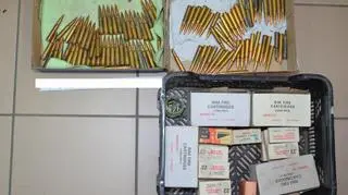 Ponad trzy tysiące sztuk amunicji znalazła staruszka z Mszany